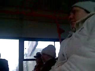 Зрелый отчим жестко трахает молодую тощую анал в домашних условиях падчерицу Николь