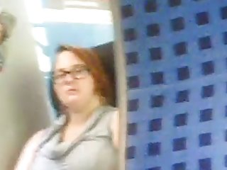 Молодую сучку порно подборка анал ставят на стол и трахают толпой