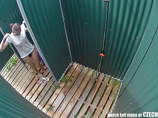 Есть группа в бассейне анал в одежде