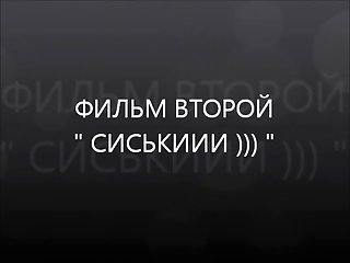Черная сука крутит свою шикарную анал в платье попку, которую она хочет посадить